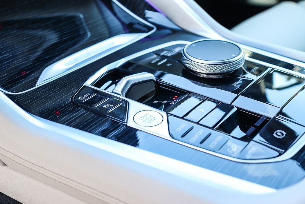 Certified Used 2025 Alpine White BMW xDrive40i image 17