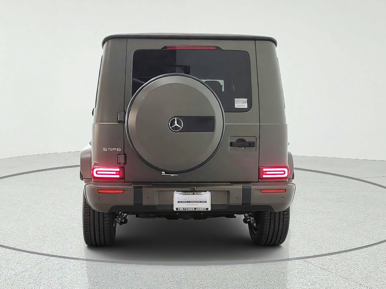 New 2027 MANUFAKTUR Dark Olive Green Magno Mercedes-Benz G 580e SUV image 27