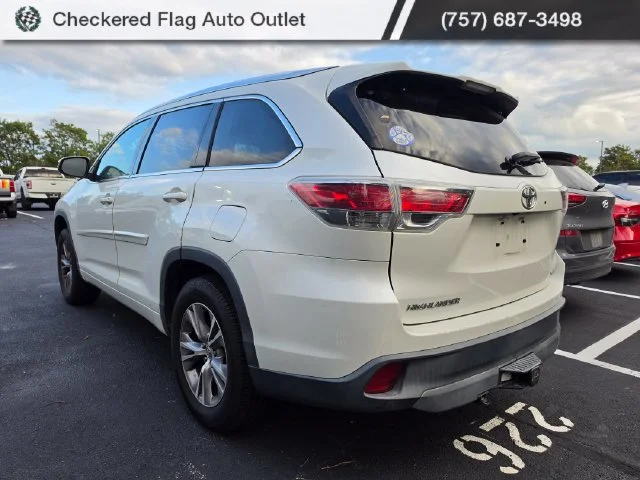 Used 2014 Blizzard Pearl Toyota XLE V6 image 4