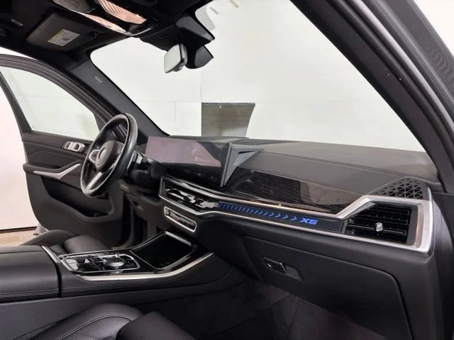 Used 2024 Skyscraper Grey Metallic BMW xDrive40i image 22