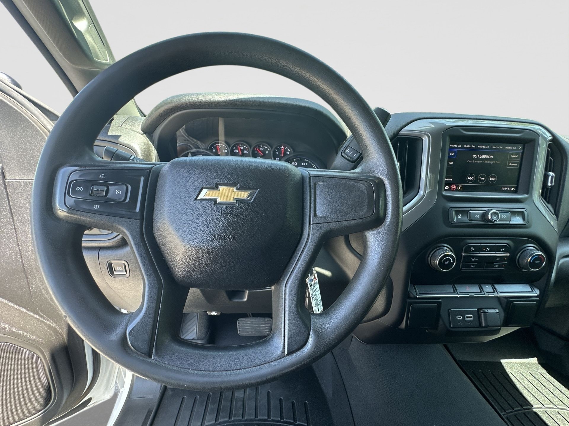 2023 Chevrolet Silverado 2500HD Custom - Photo 11