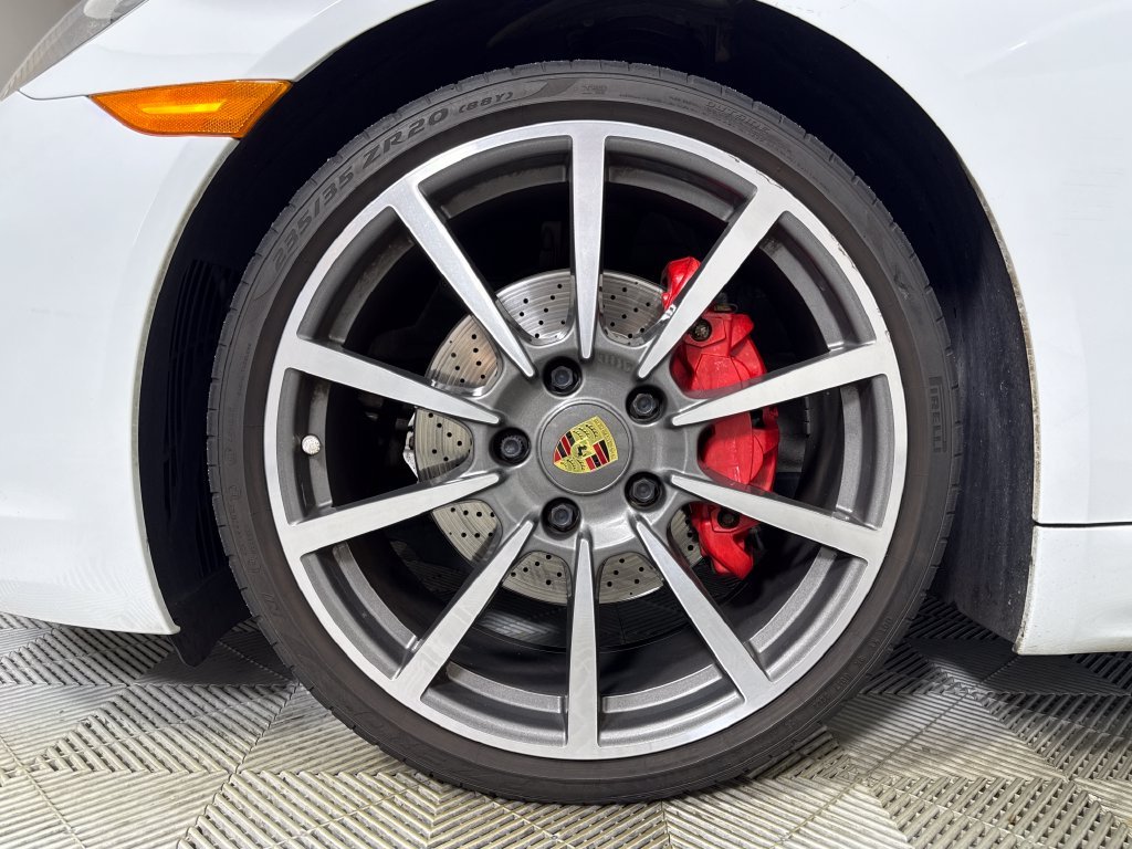 Used 2017  Porsche S image 19