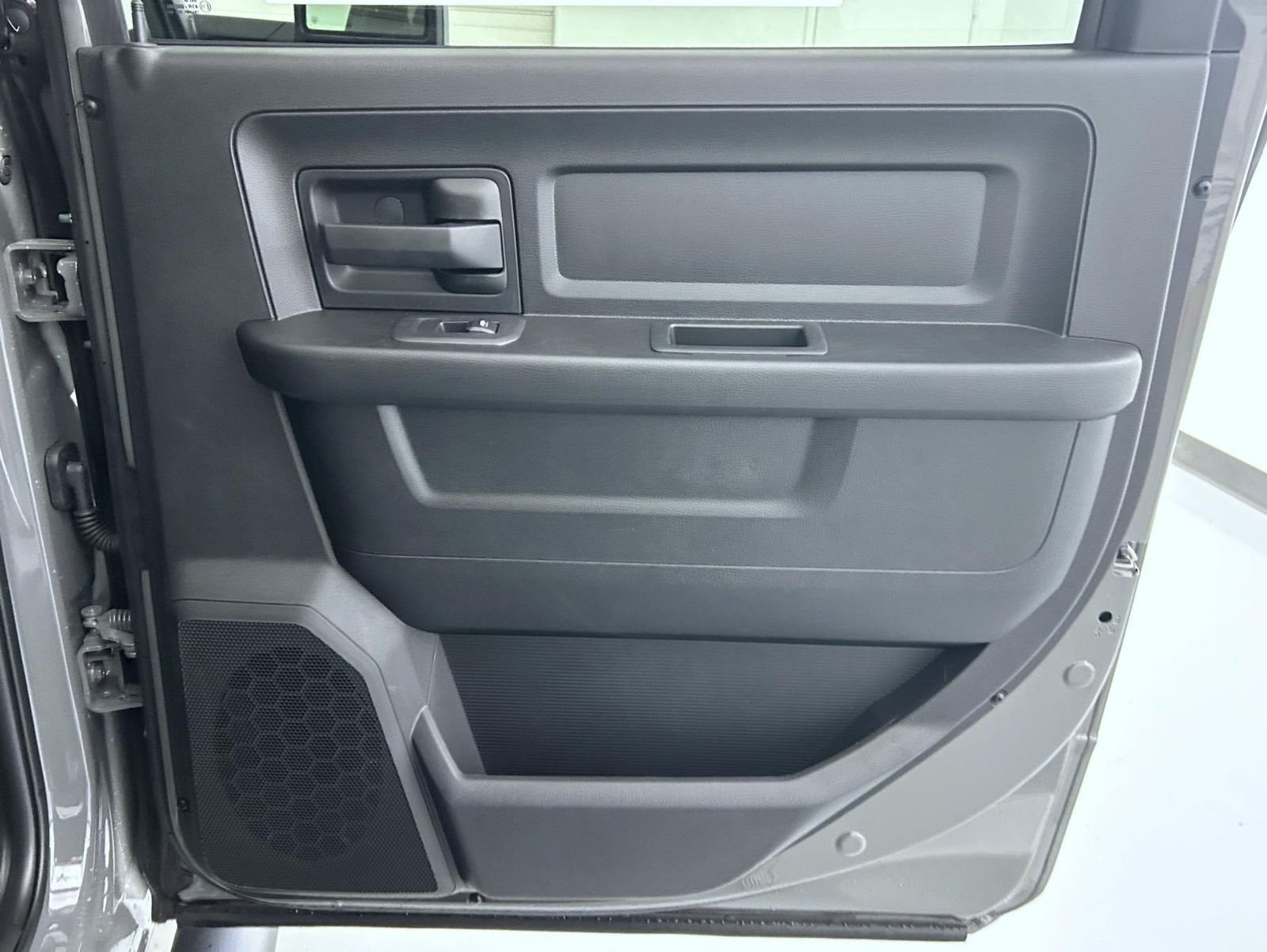 New 2026 Ceramic Gray Clear-Coat Exterior Paint RAM  image 17