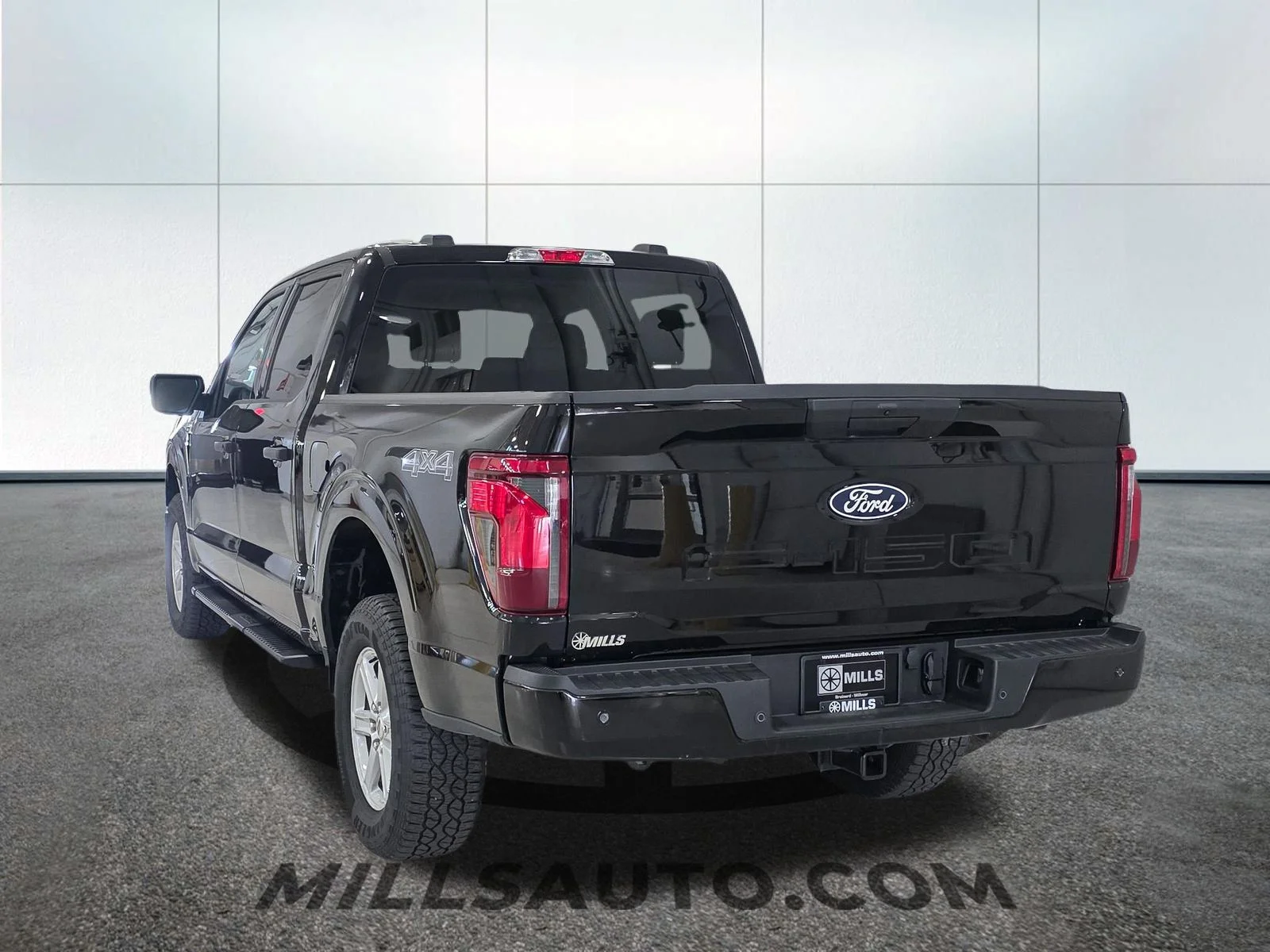 Used 2026 Agate Black Metallic Ford XLT image 5