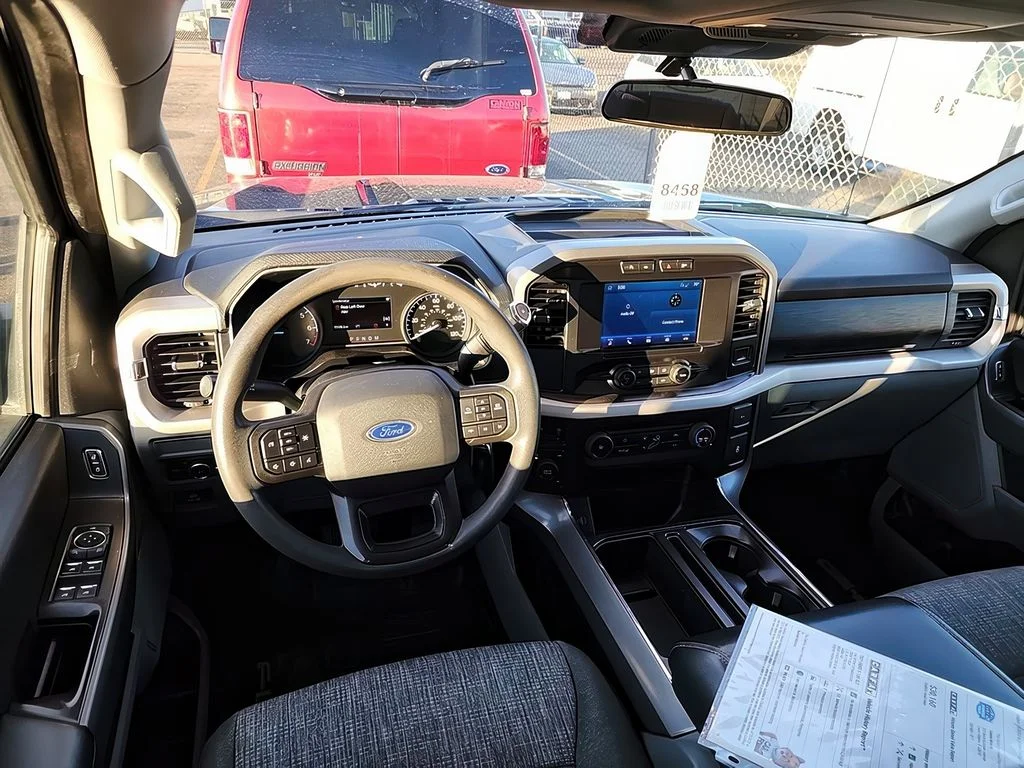 Used 2021 Agate Black Metallic Ford XLT image 6