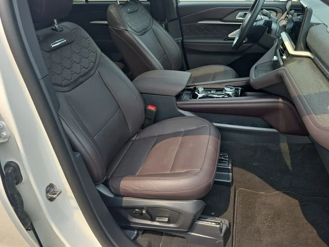 2026 Ford Explorer Platinum - Photo 38