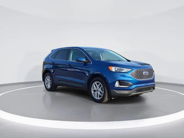 Used 2024 Blue Ford SEL image 2