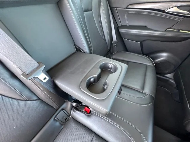 Used 2021  Buick Essence image 25