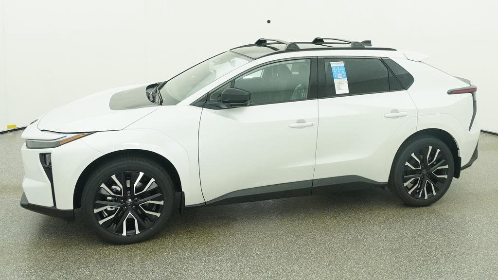New 2026 Wind Chill Pearl Toyota Limited image 5