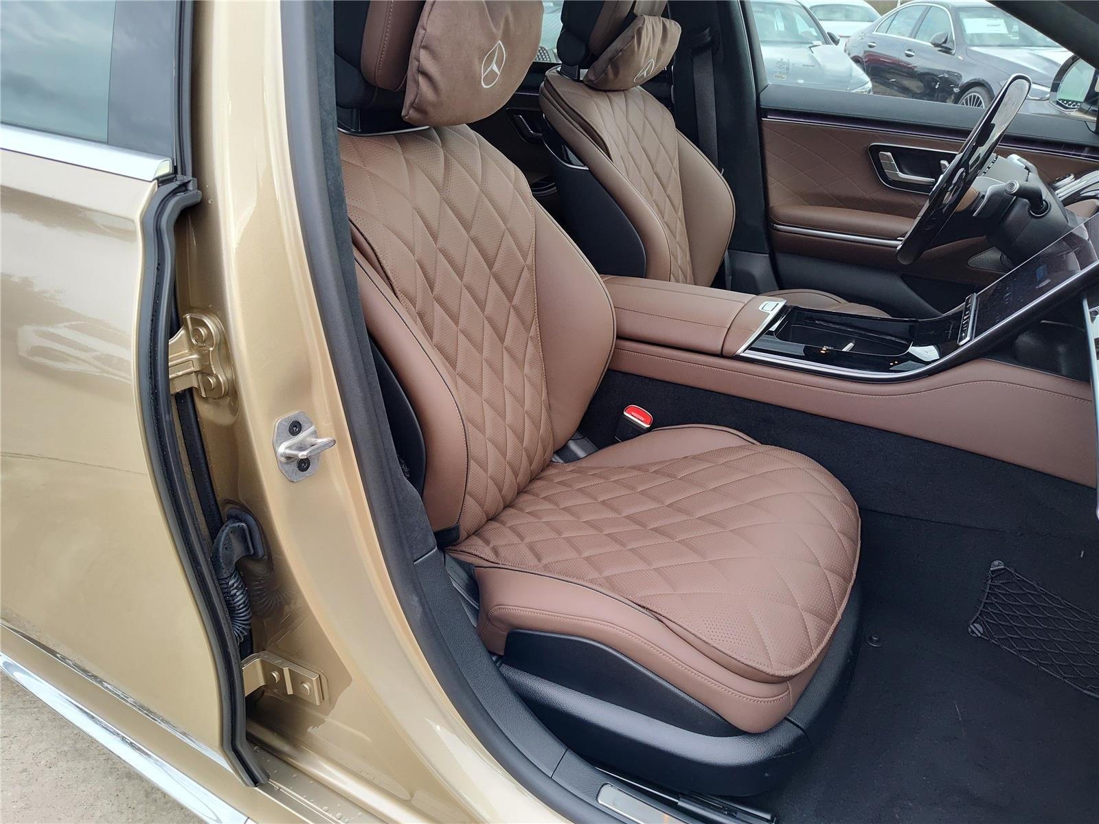 New 2026 MANUFAKTUR Kalahari Gold Metallic Mercedes-Benz S 580 image 12
