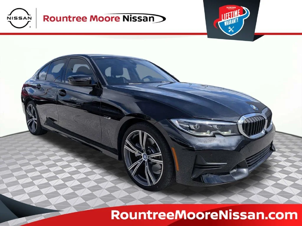 2022 BMW 3 Series 330e