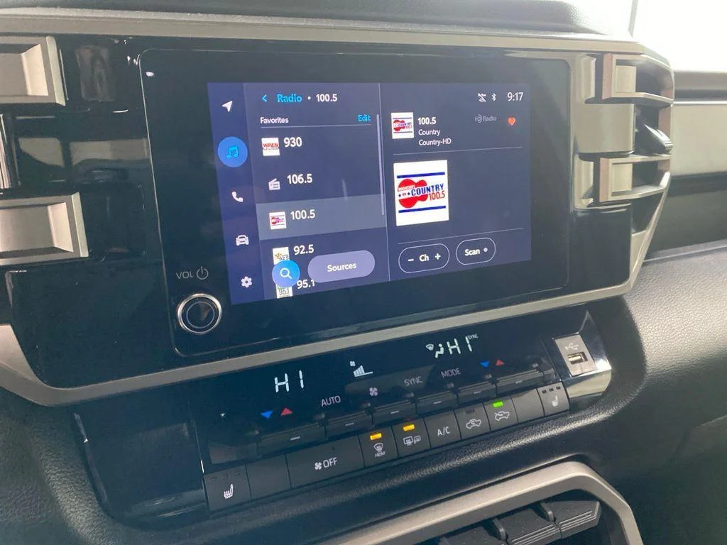 Used 2025 Ice Toyota SR5 image 2