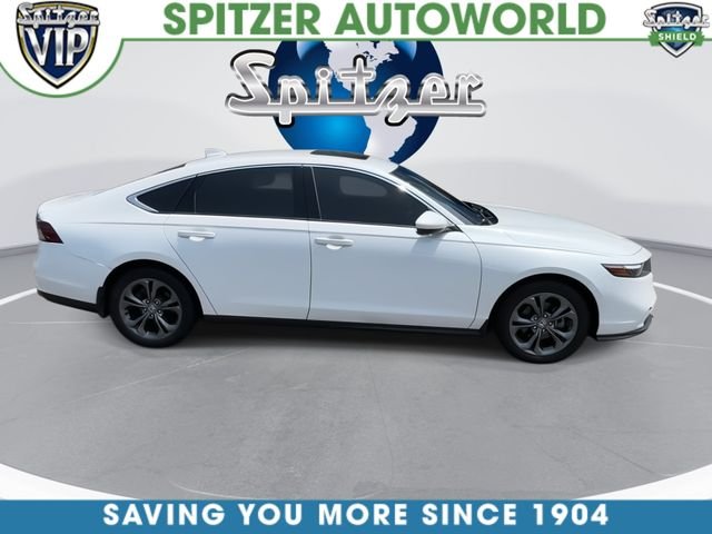 Used 2024 White Honda EX image 10