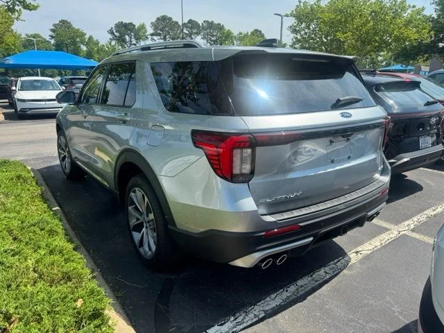 Used 2025 Silver Metallic Ford Platinum image 8
