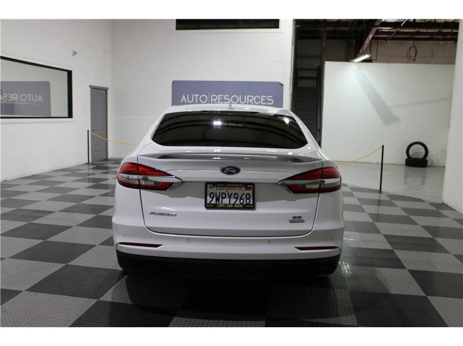 Used 2019 White Ford SE image 5