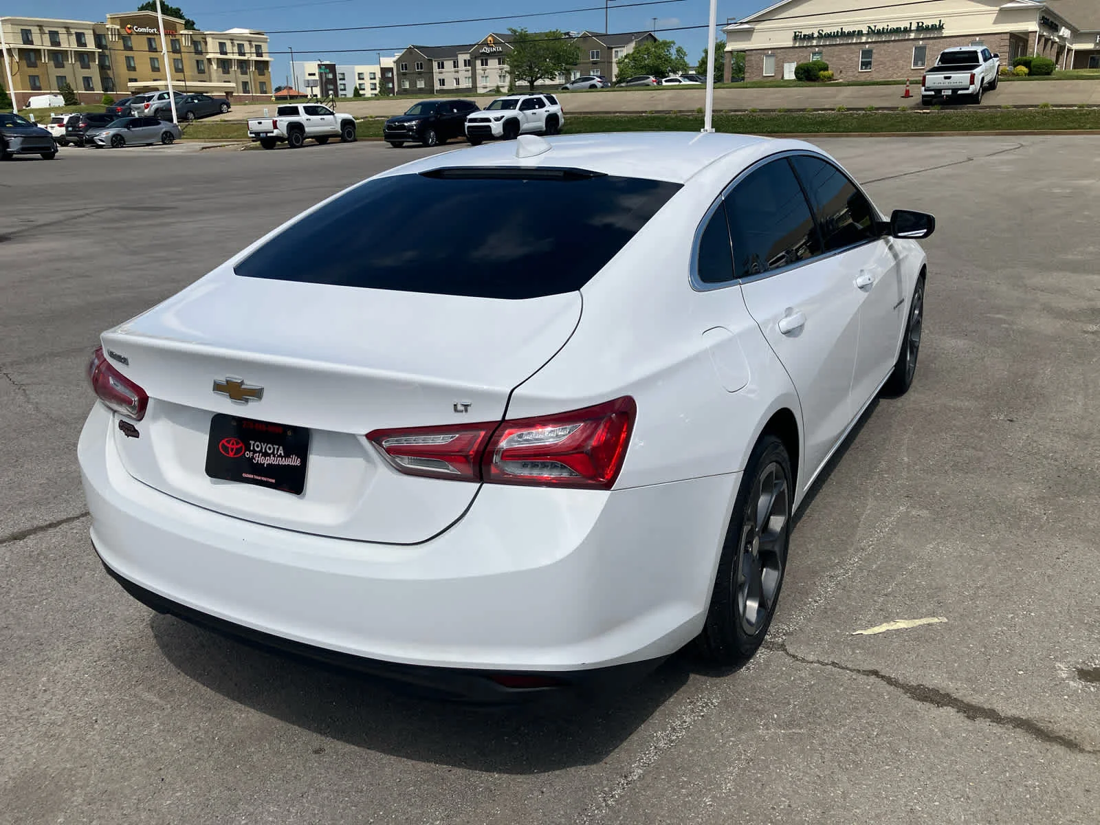 Used 2021 Summit White Chevrolet LT image 7