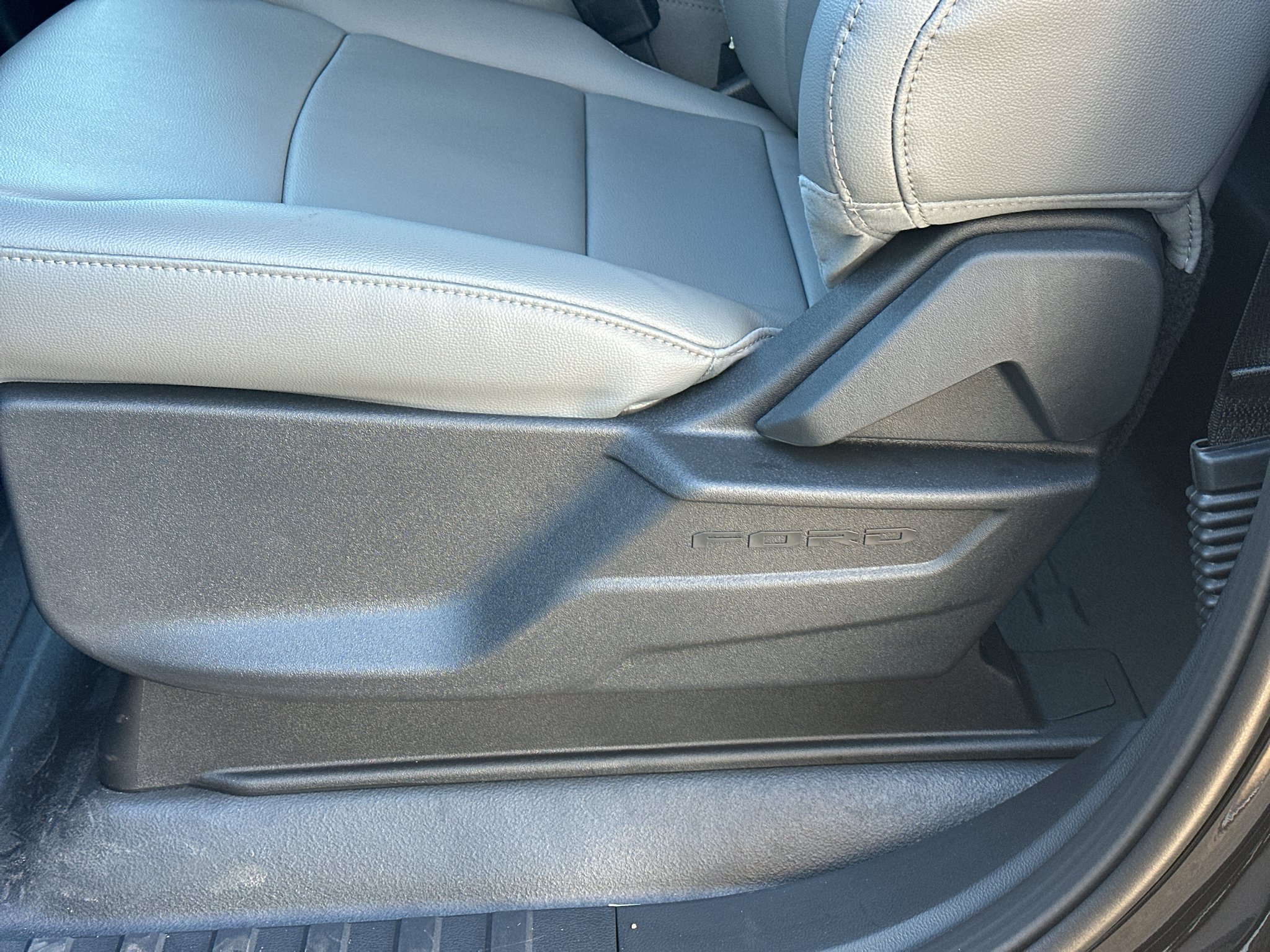 New 2026 Agate Black Metallic Ford XL image 26
