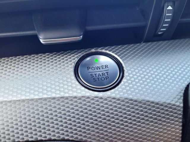 Used 2023 Black Ford Select image 16