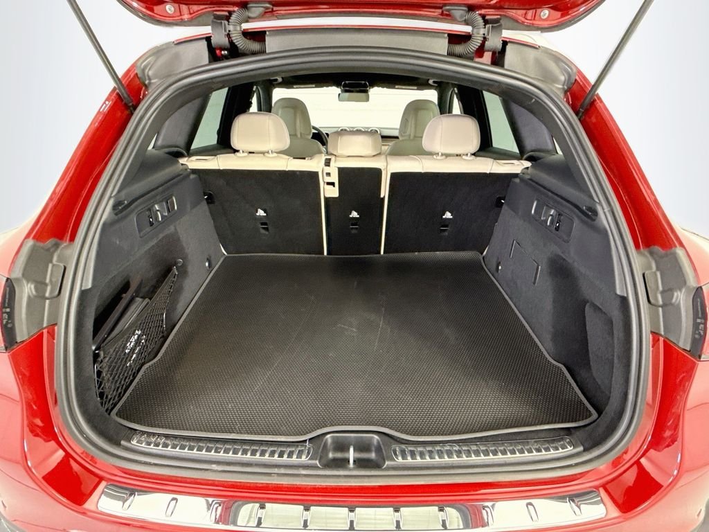 Certified Used 2026 MANUFAKTUR Patagonia Red Metallic Mercedes-Benz GLC 300 image 27