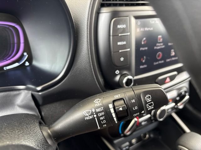 Certified Used 2025 Snow White Pearl Kia LX image 19