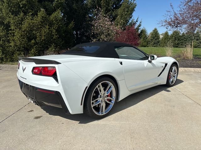 Used 2019 White Chevrolet Stingray Z51 image 5