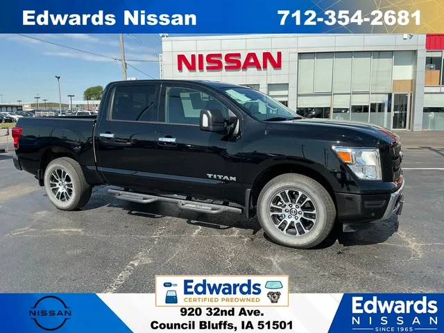 2021 Nissan Titan SV