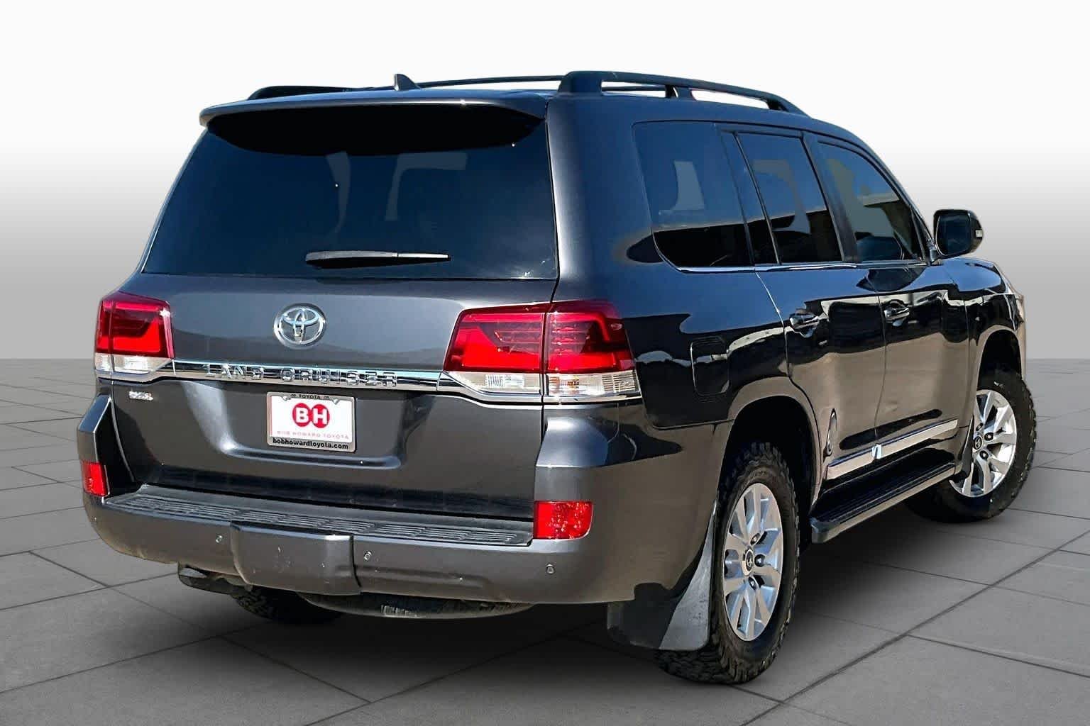 Used 2019 Magnetic Gray Metallic Toyota  image 12