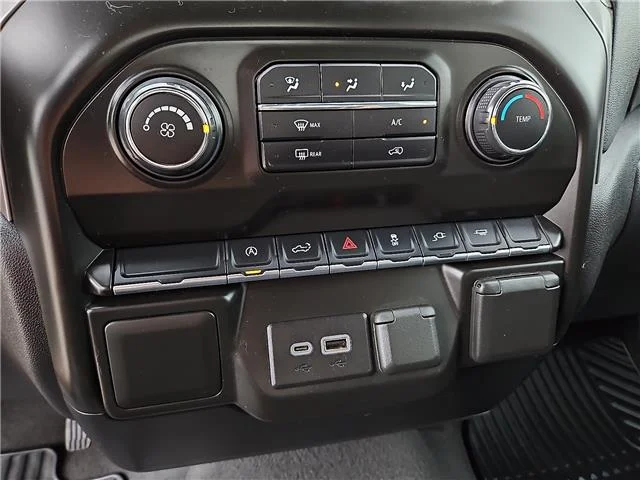 Used 2021 Northsky Blue Metallic Chevrolet Custom 4x2 Crew Cab 5.75 ft. box 147.4 in. WB image 15