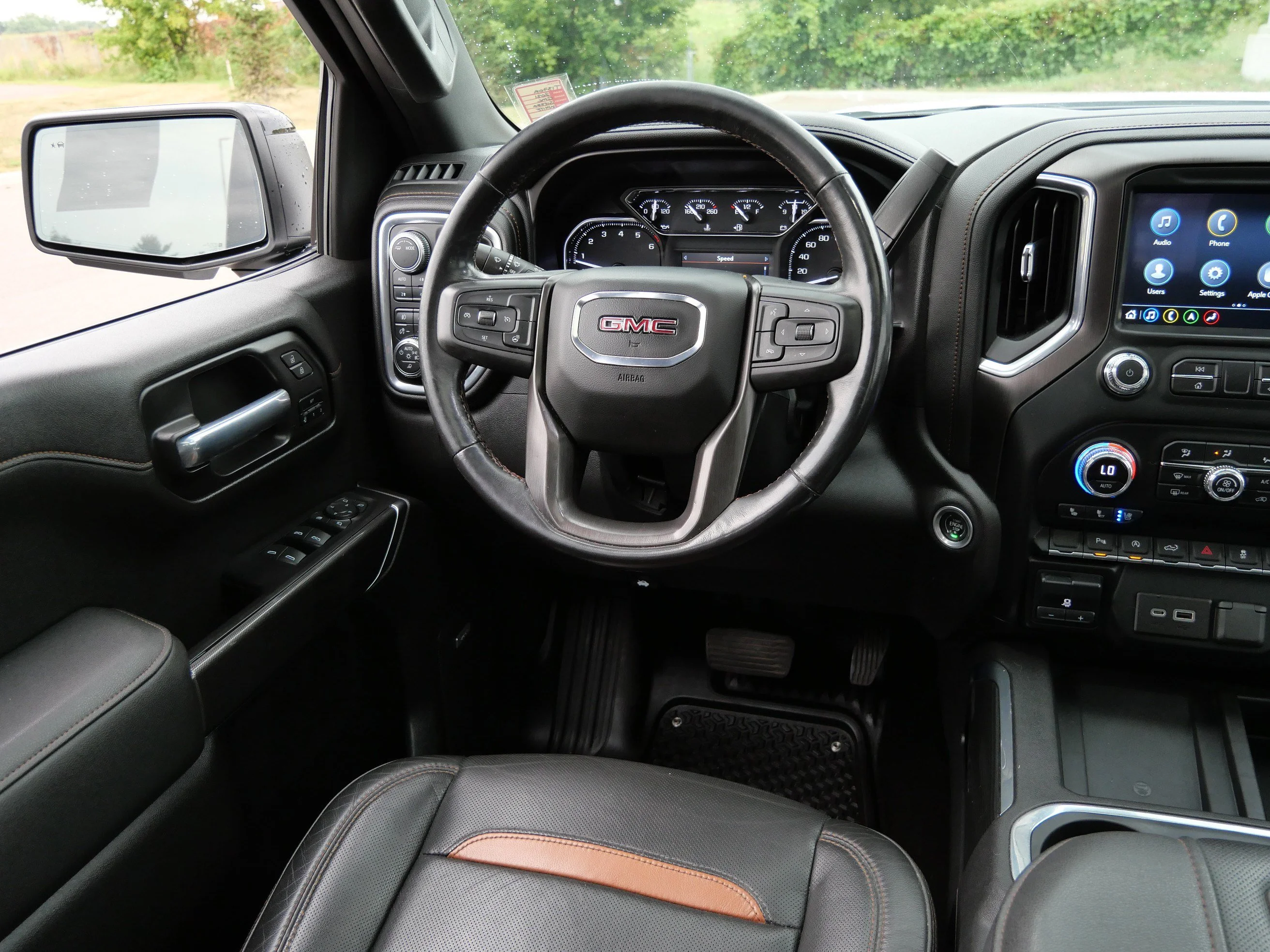 Used 2021 Summit White GMC AT4 image 9