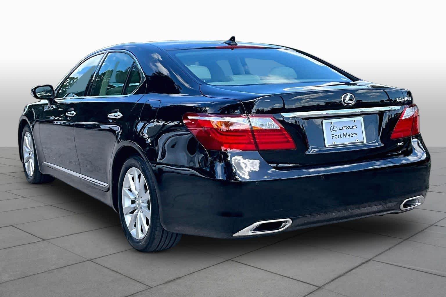 Used 2012 Obsidian Lexus  image 11