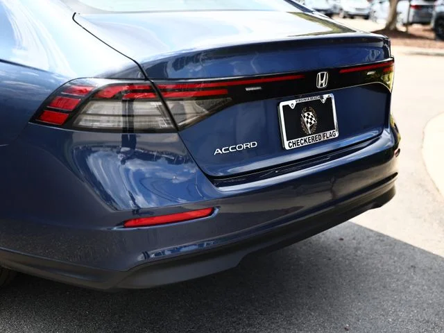 Used 2025 Canyon River Blue Metallic Honda SE image 8
