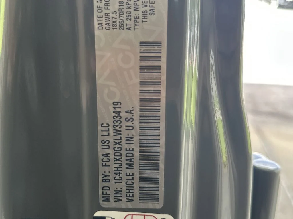Used 2020 Gray Jeep Unlimited Sport Altitude image 38