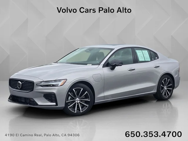 2025 Volvo S60 Plug-In Hybrid T8 Plus