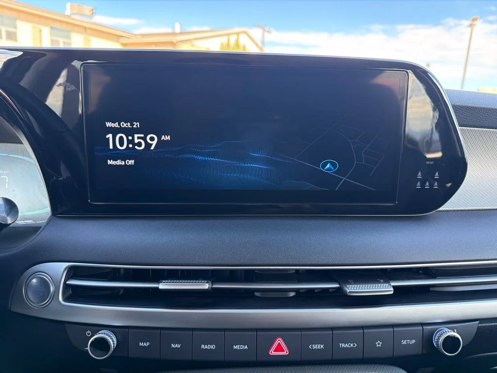 Used 2025 Gray Hyundai SEL image 12