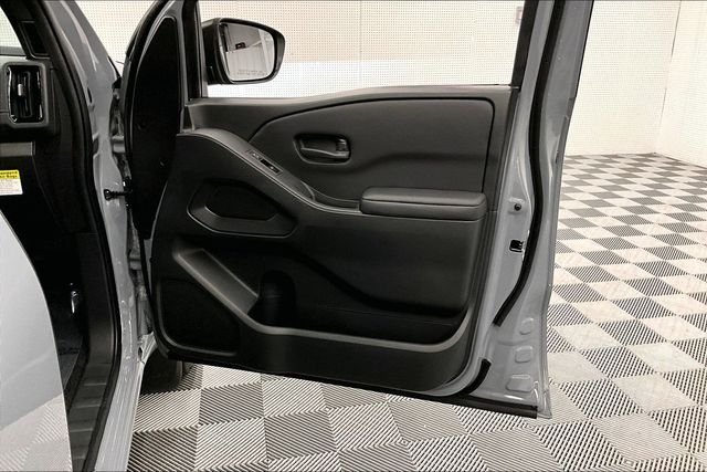 New 2026 Boulder Gray Pearl Nissan SV image 37