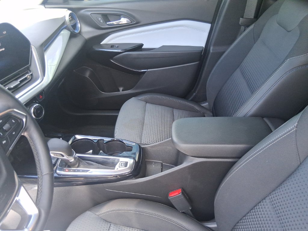 Used 2025 Black Chevrolet LT image 15