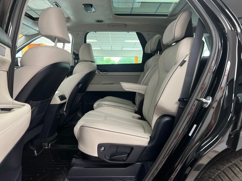 Used 2024 Black Hyundai Calligraphy image 17