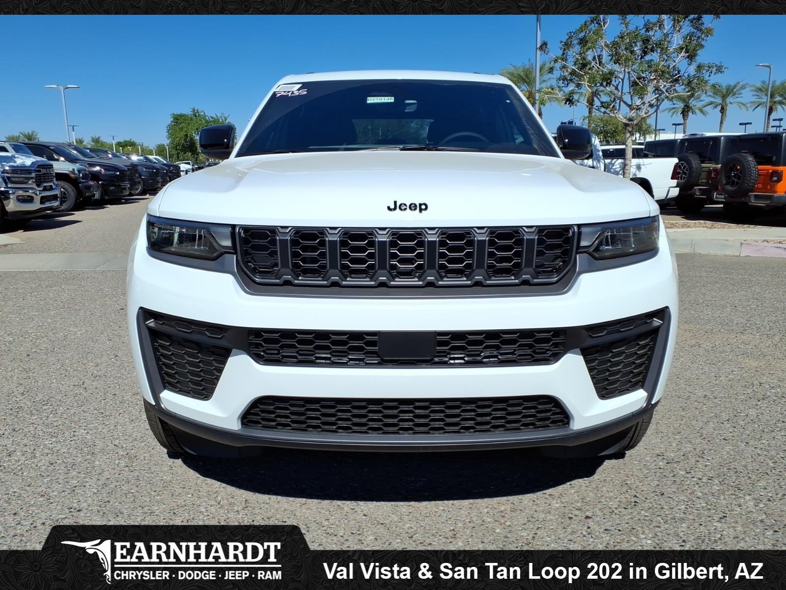 New 2027 Bright White Clear-Coat Paint Jeep Laredo Altitude image 2