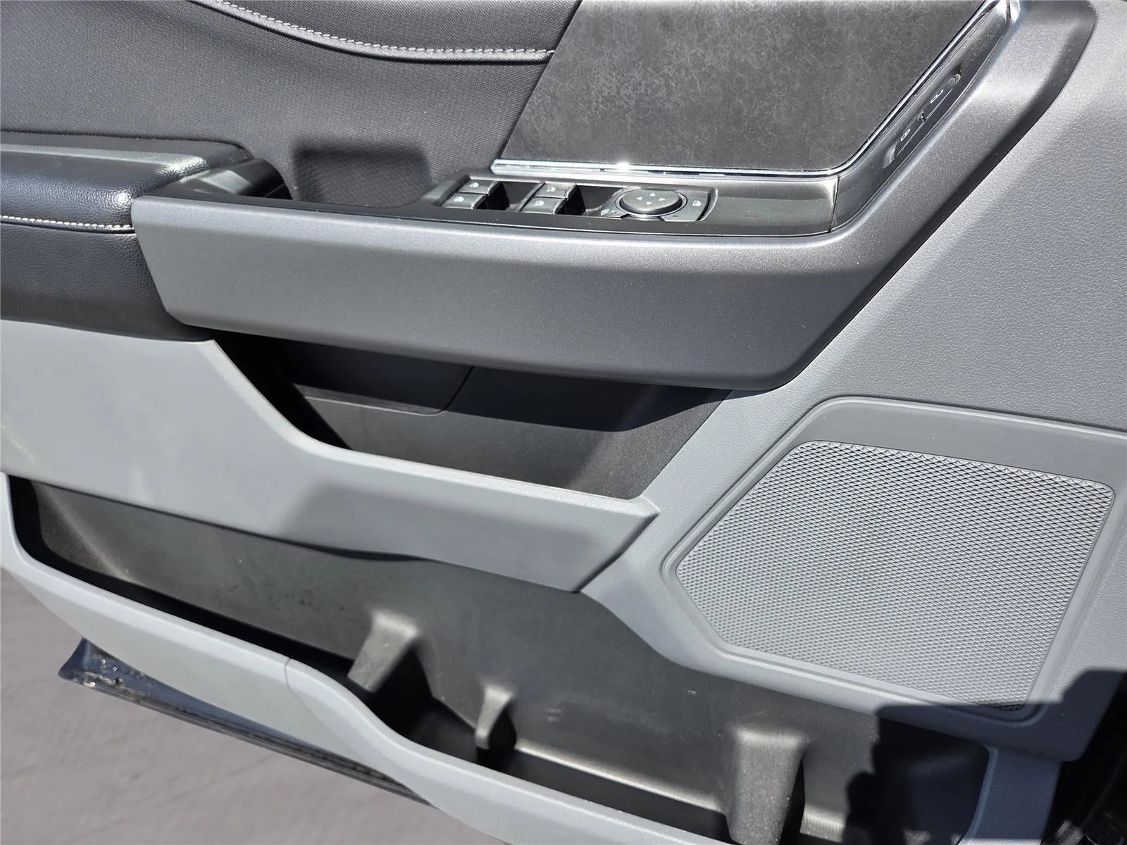 Used 2024 Agate Black Ford XLT image 20