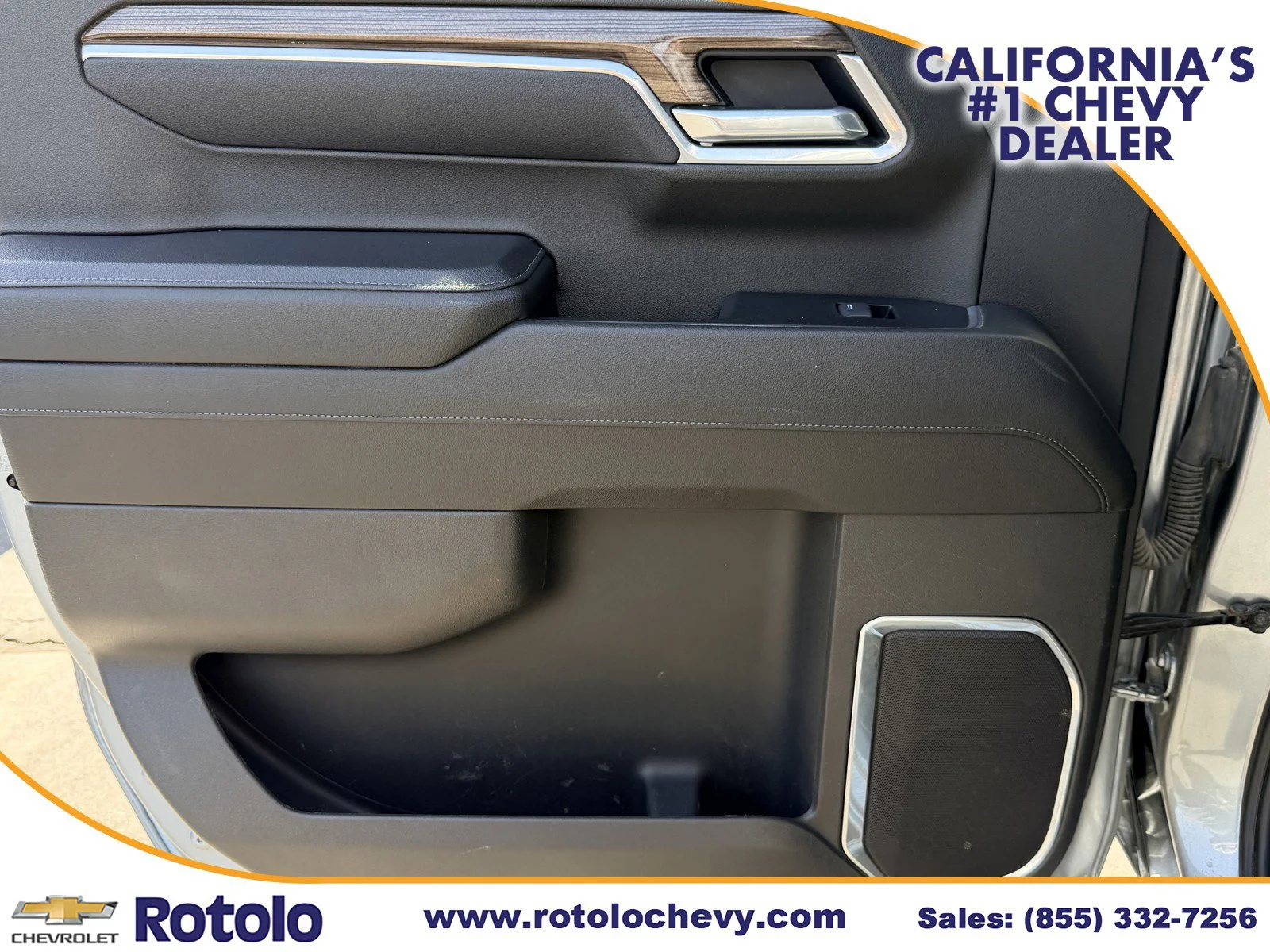 Used 2025 Sterling Gray Metallic Chevrolet LT image 16