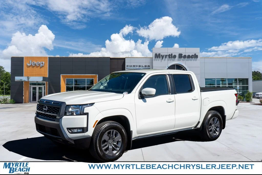 2025 Nissan Frontier SV Crew Cab 4X2 SWB's photo