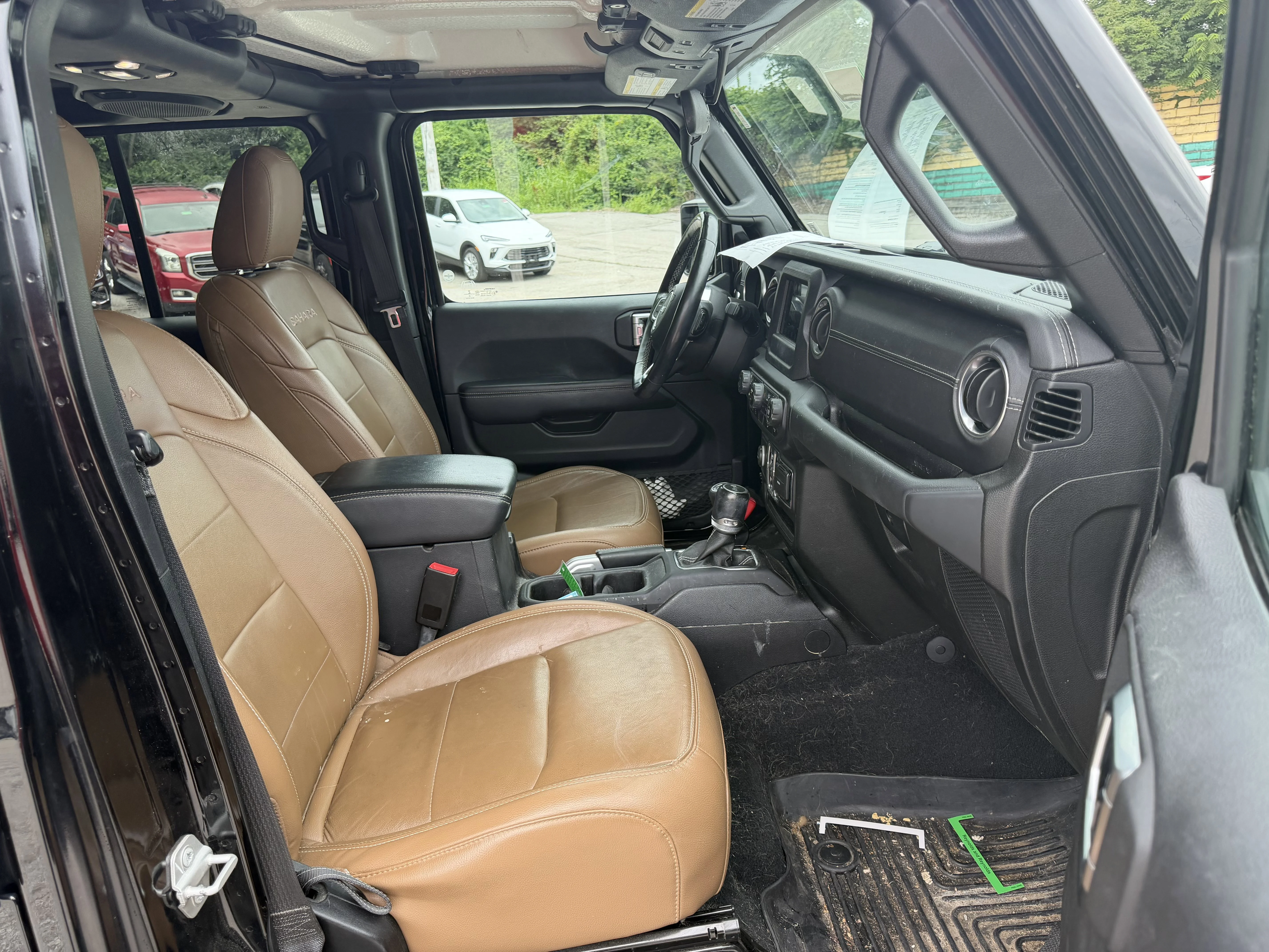 Used 2020 Black Clearcoat Jeep Sahara image 11