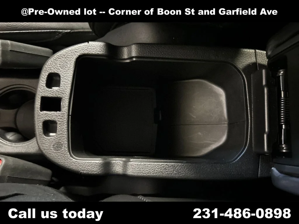 Used 2019 Black Jeep Limited image 27