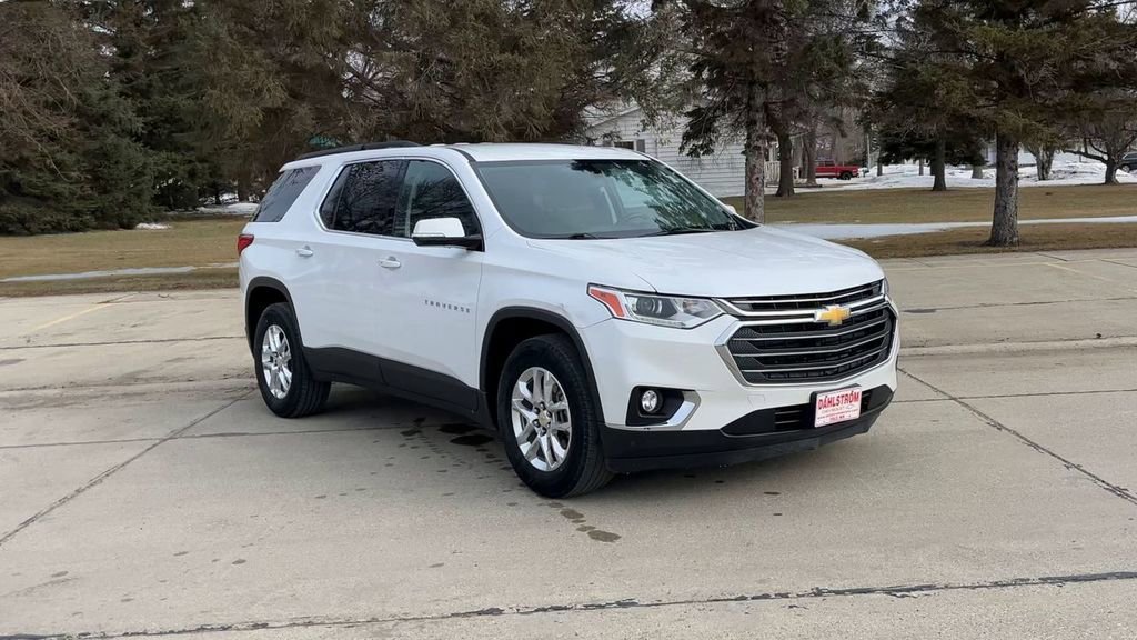 Used 2019 Chevrolet Traverse 1LT with VIN 1GNEVGKW9KJ301226 for sale in Oslo, Minnesota