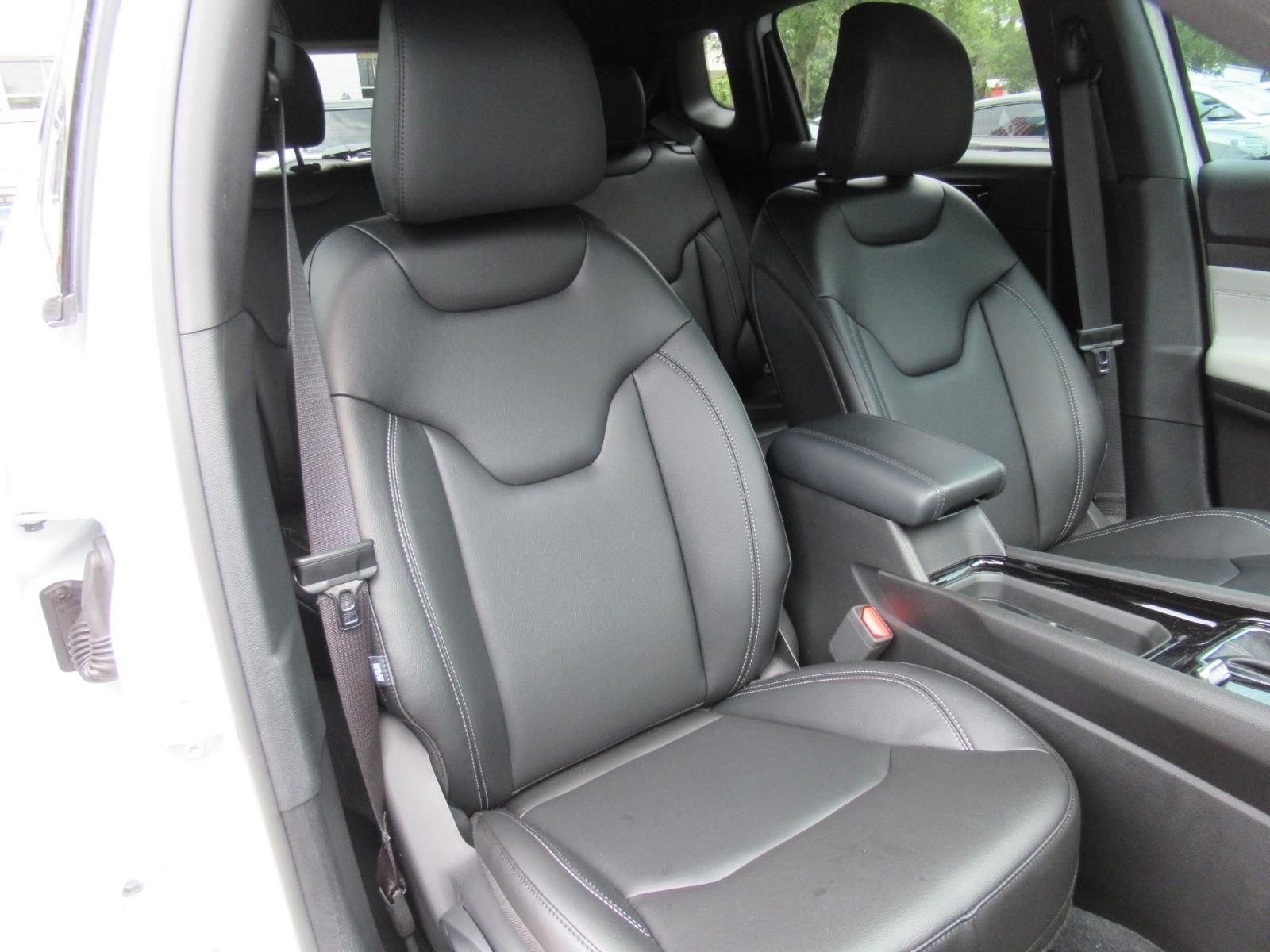 New 2026 Bright White Clearcoat Jeep Limited image 9