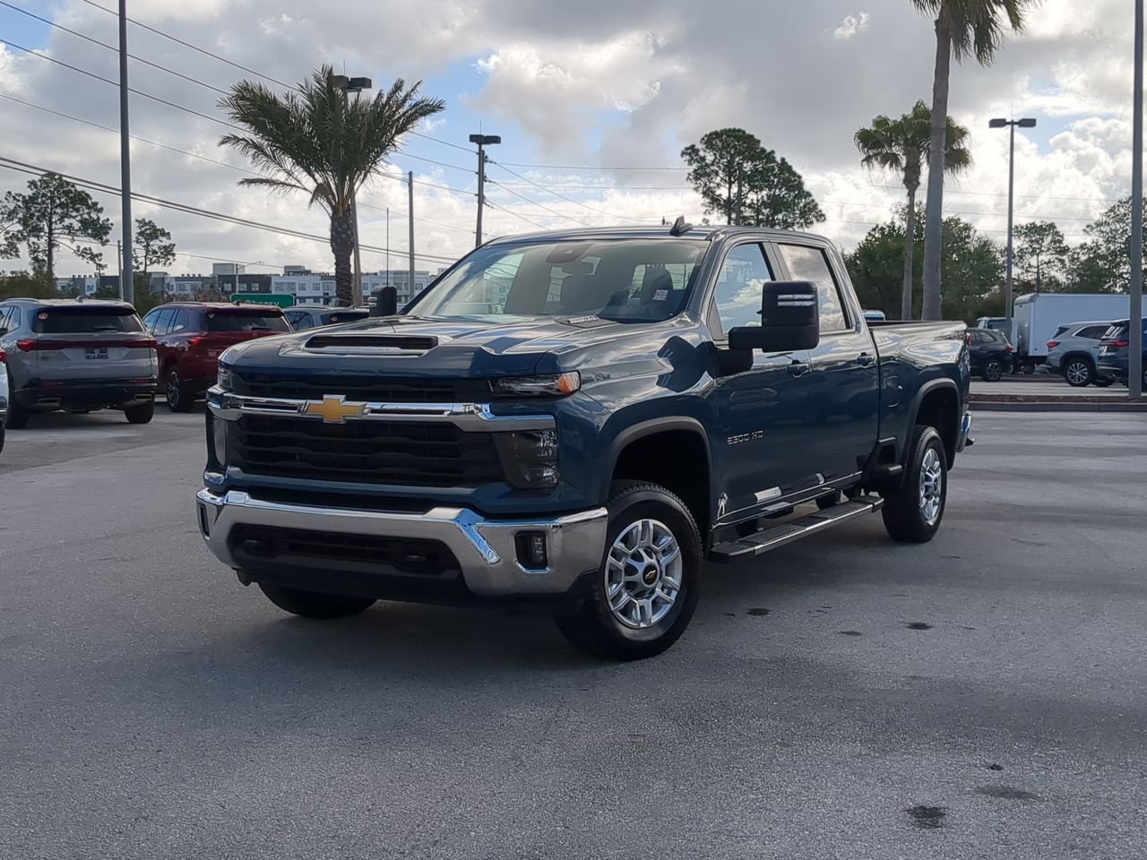 2025 Chevrolet Silverado HD LT 4WD Crew Cab Standard Box's photo