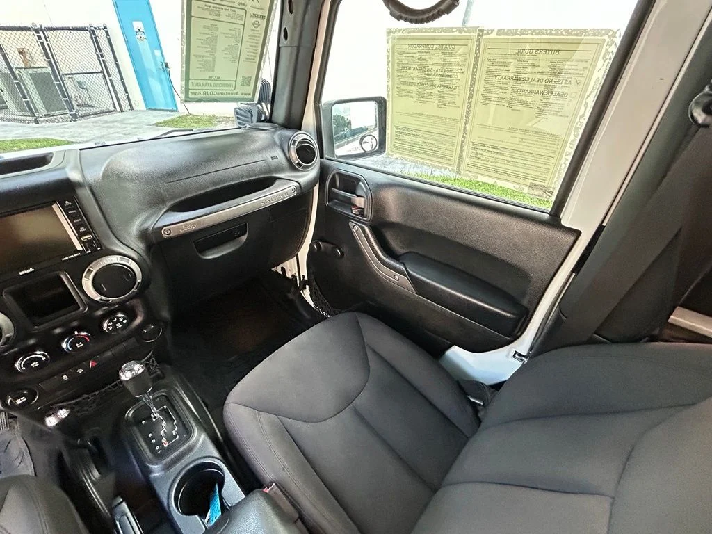 Used 2017 White Jeep Sport image 11