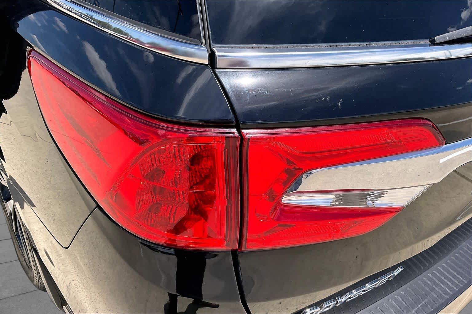 Used 2019 Crystal Black Pearl Honda Elite image 28