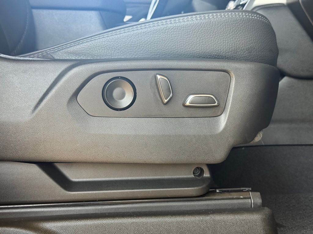 Used 2022 Black GMC Denali image 26
