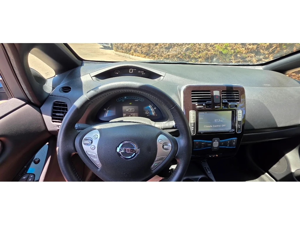 Used 2013 Blue Ocean Nissan SV image 9